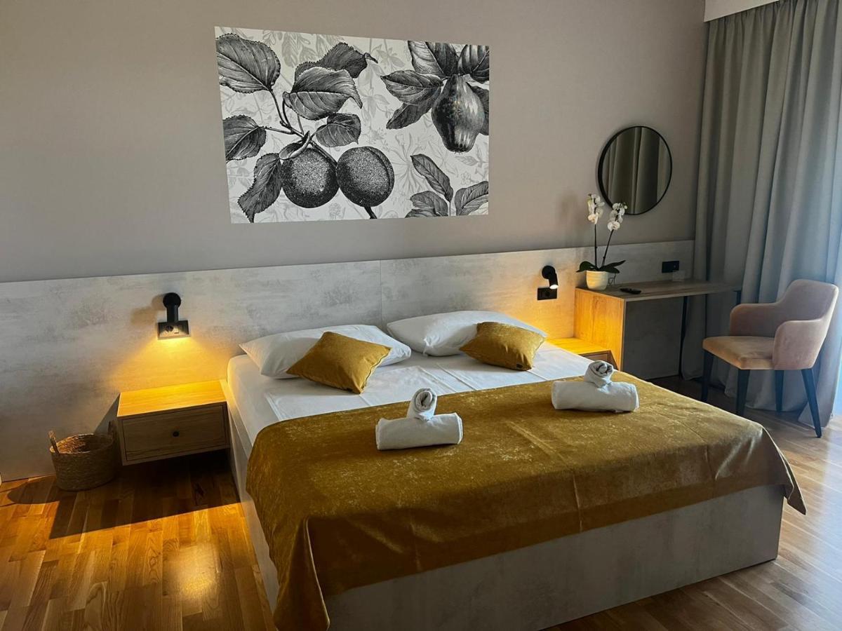 Memori Bed&Breakfast Rab Town Bagian luar foto