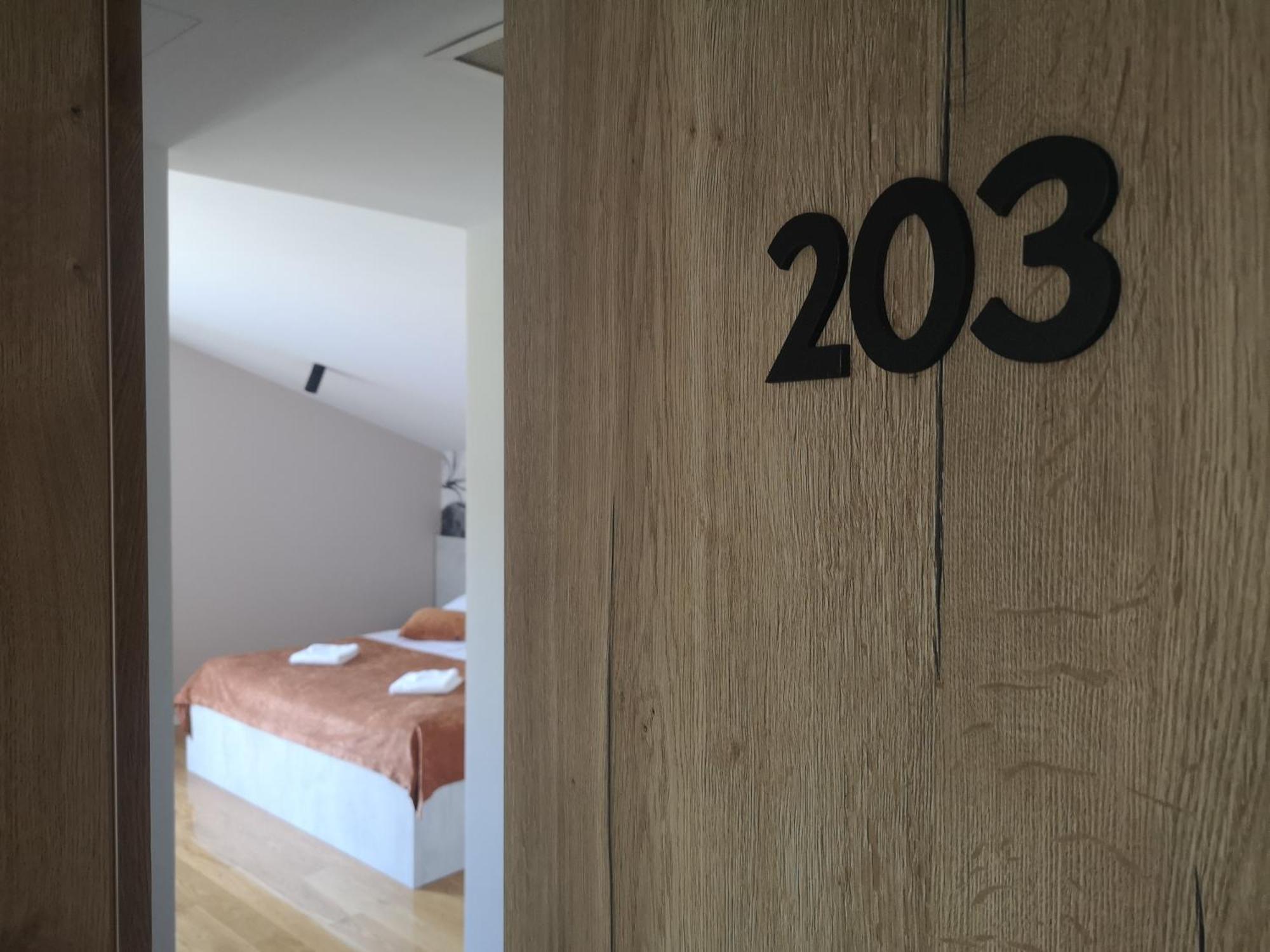 Memori Bed&Breakfast Rab Town Bagian luar foto