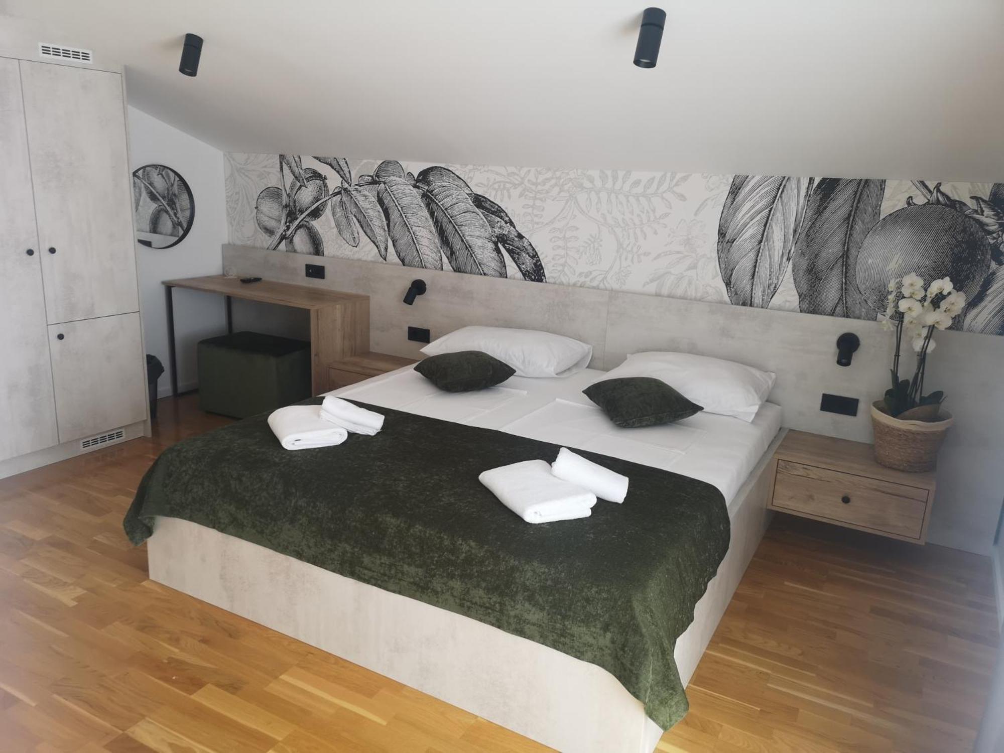 Memori Bed&Breakfast Rab Town Bagian luar foto